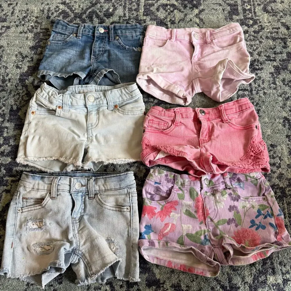 Lot of 9 Girl’s Shorts  Sz XS (4-5T) Cat and Jack, Levi’s & More | Summer Preppy - Picture 2 of 6